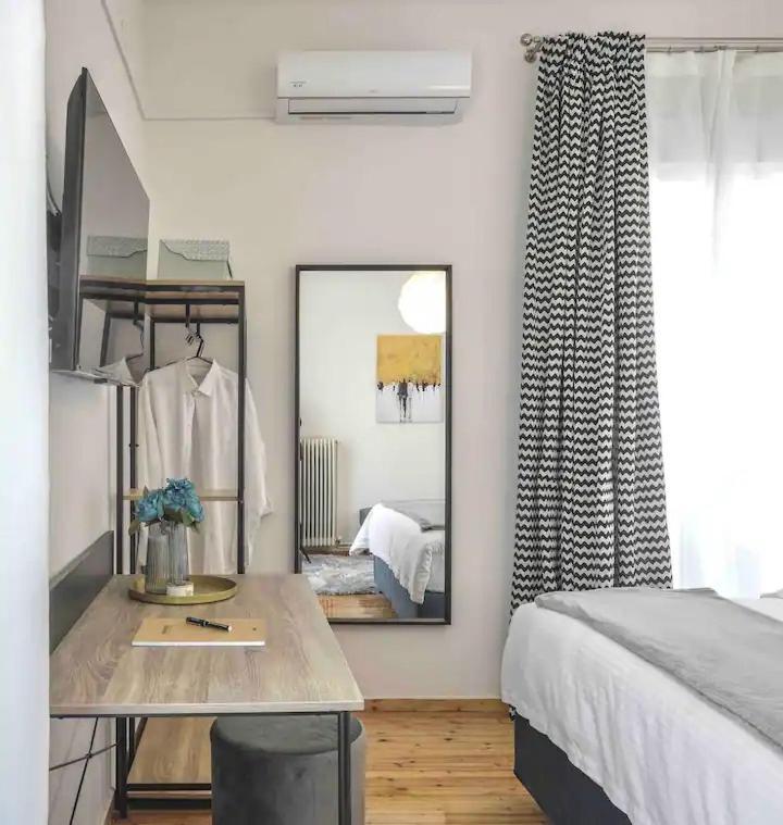 4 Travelers Apartment Thessaloniki Exterior photo